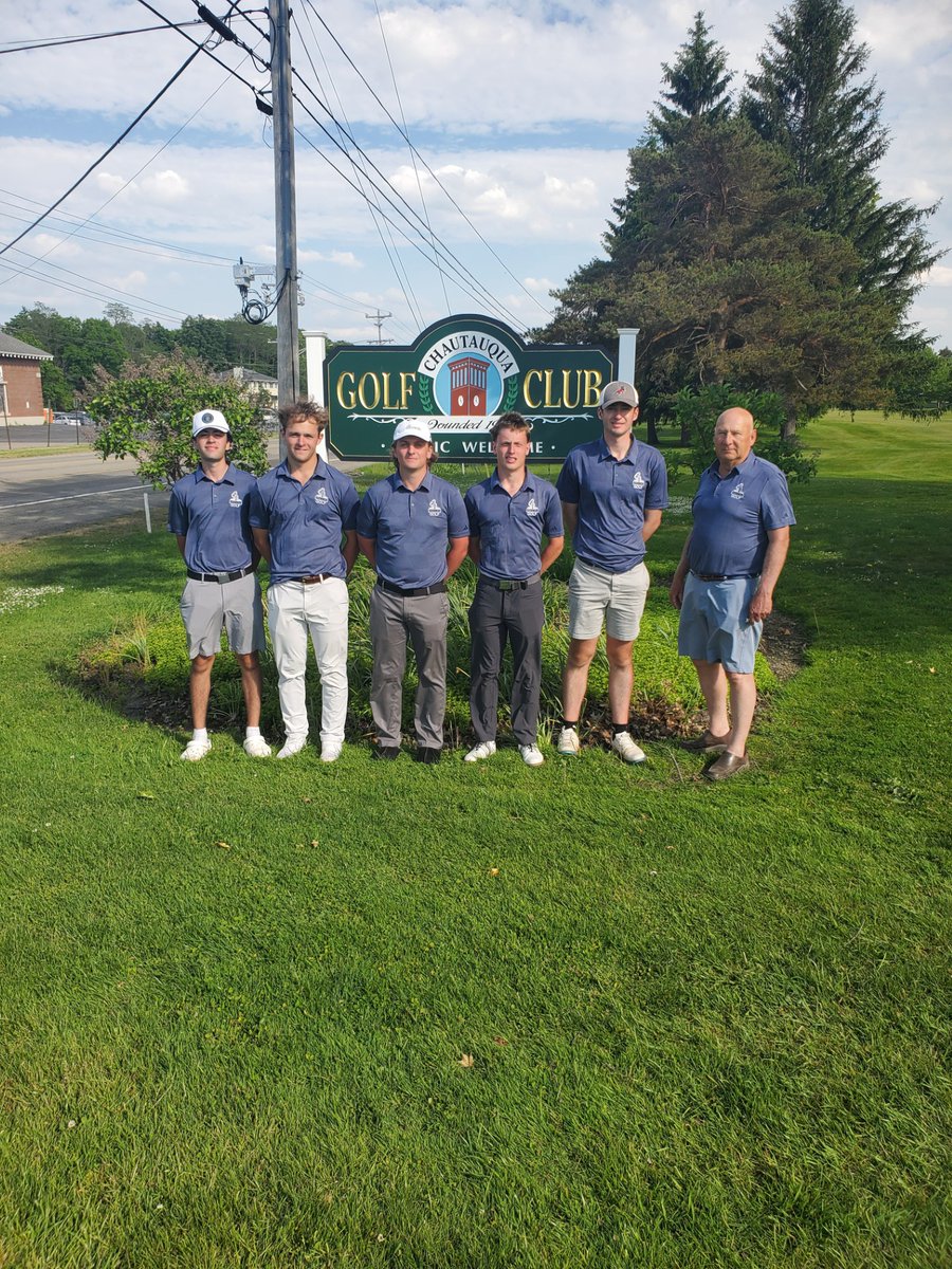 CCMTitansGolf's tweet photo. Joe Rowens (Kinnelon HS) was named 1st Team NJCAA All-Academic team with a 4.0GPA! Rowens, along with Rob Gantert (Morris Knolls), Justin Simon (Montville HS) and Jake Morgan (Roxbury HS) were all named All-Academic for the GSAC and Region 19 as well! Great job gentlemen! ⛳⛳️⛳️ https://t.co/9UWv0YZyRH