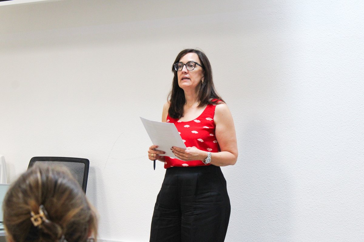 cejmjusticia's tweet photo. 📌 La 4⃣8⃣ª Promoción de #LAJ (Promoción Interna) ha participado en distintas sesiones impartidas por la docente Mª José Chávarri Izu.
Durante la #formación, el alumnado ha trabajado en equipo sobre distintos casos prácticos relacionados con la violencia sobre la mujer. 👇 https://t.co/5HW39akOLg