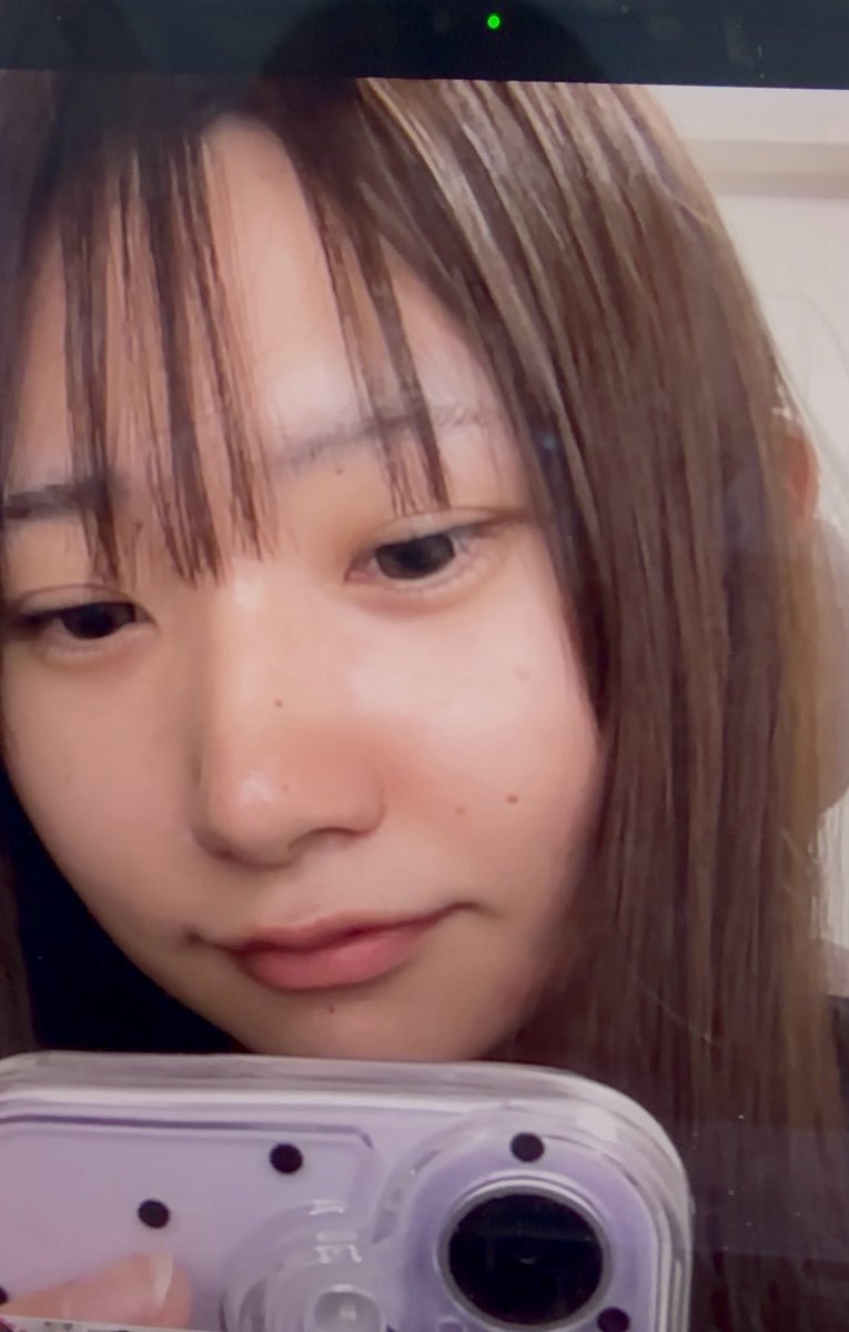 suzushima_anju's tweet photo. なんか顔にホクロ多くない？笑笑笑 https://t.co/3mB2k6WhCv