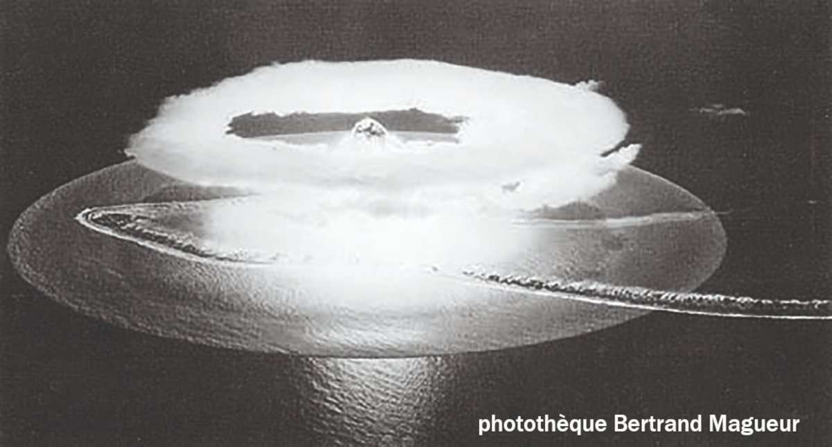 BertrandMagueur's tweet photo. La France procède à un 1er essai de tir nucléaire depuis le CEP à Mururoa le 2 juillet 1966.
Atmosphérique, de 30 kT (Hiroshima x 2), ALDÉBARAN sera suivi de 192 autres tirs.
La  Marine nationale sécurise la zone ce jour-là, notamment avec le porte-avions FOCH. https://t.co/4Af7HJJjlk