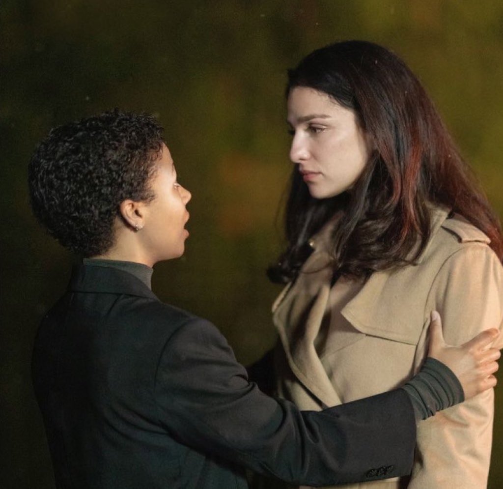 gwensgirlfriend's tweet photo. they say modern love's a cruel endeavour and to that i say fuck it whatever https://t.co/gmvgjdlz1v