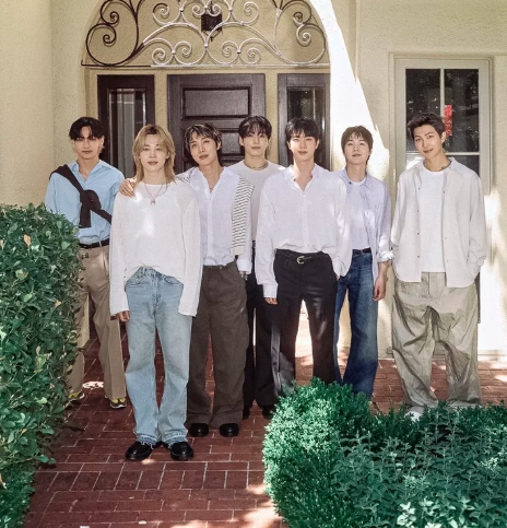 AboutMusicYT's tweet photo. BTS completely dominates the internet following their new song release, concert and anniversary celebration, generating over 8 million posts on Twitter this week. https://t.co/xtlsP5vIbS