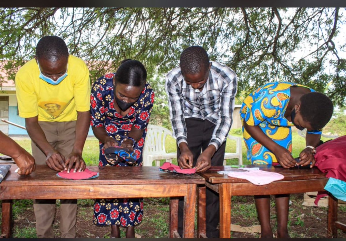 GTriblaizers's tweet photo. We successfully conducted our training on reusable sanitary pads! 🌸

Participants learned how to make safe, affordable, and eco-friendly pads while promoting menstrual health and sustainability in our communities.

Thanks to everyone who took part and supported this initiative. https://t.co/3oDJo0WMEw