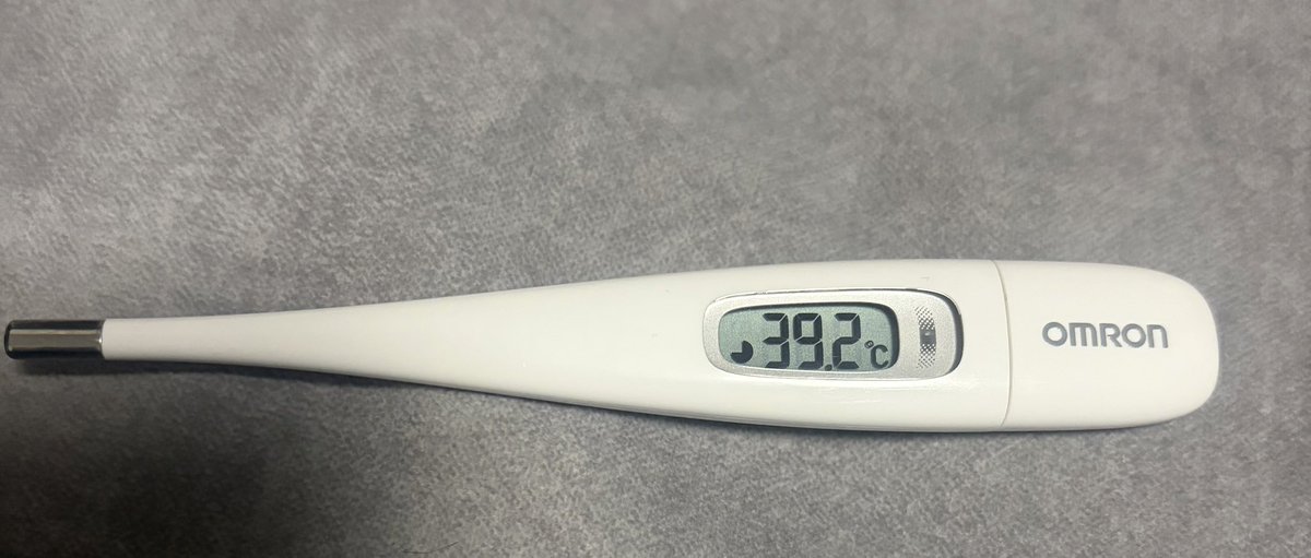 aoee2525's tweet photo. 市販薬でもちゃんと
効き目あるんだね(今更)
全然熱下がんねぇが楽になった〜 https://t.co/jNbOJj0NGo