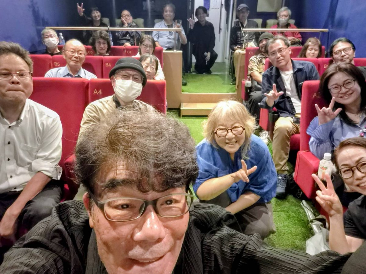 takesanerikasan's tweet photo. 6月12日「シネマチュプキタバタ」で
大林宣彦監督作品”野のなななのか”上映後に 
大林千茱萸さんと トークショーをやって来ました〜
撮影時の裏話や 監督のこだわりの話
そして幼少期に監督が 何に影響されていたかなど
監督のお嬢様の千茱萸さんだから こその話も聞けて いやぁ〜
楽しかった〜
シネマチュプキは 音声ガイドがあったり 字幕が用意されていたりキッズルームがあったり 小さいけど 皆んなに優しい アットホームな映画館です
「野のななななか」は6月16日までやってます 
13年前の作品ですが 今だから ご覧いただきたい映画です。

#野のなななのか 
#大林宣彦 監督
#シネマチュプキタバタ 
#田端 
#村田雄浩