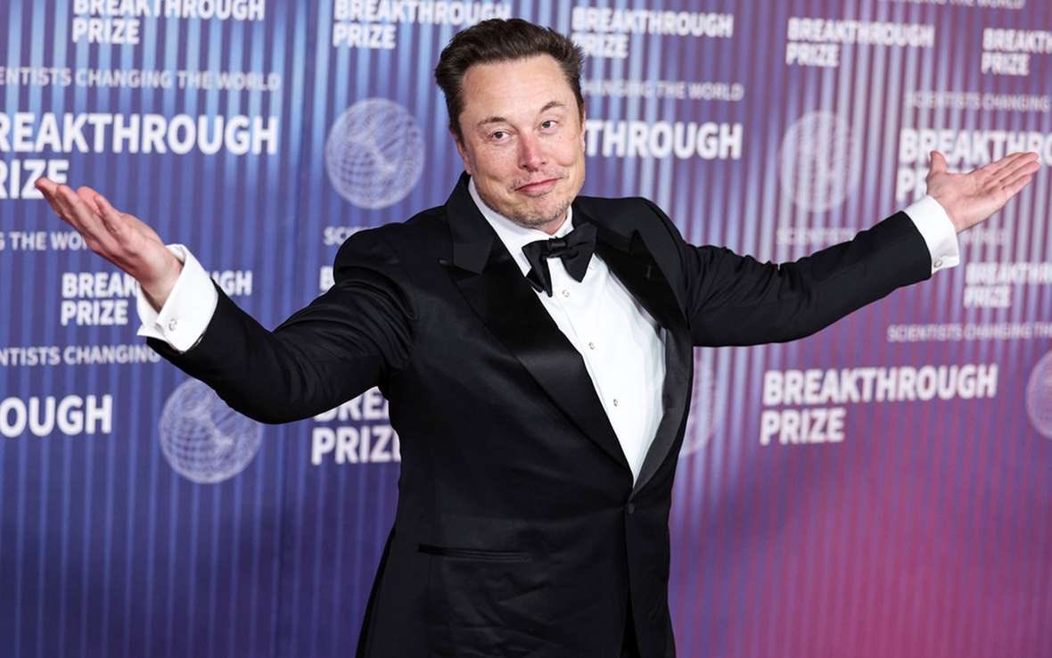 Carbir69's tweet photo. USA has Elon Musk.    Nigeria has Kyari https://t.co/8hkmvI8Za9