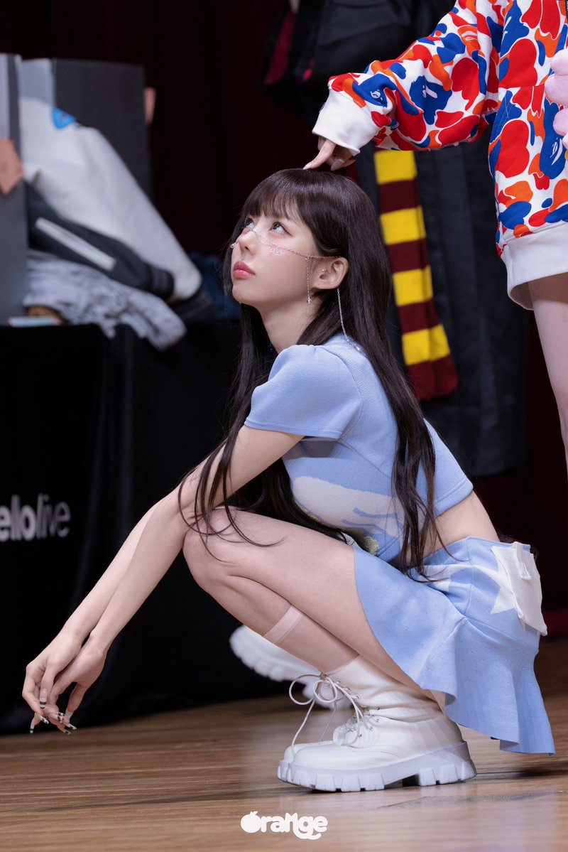 dailyhyerin's tweet photo. A total of three apples in height 
#HYERIN #정혜린 #tripleS #트리플에스 https://t.co/JQr8OhcbUb