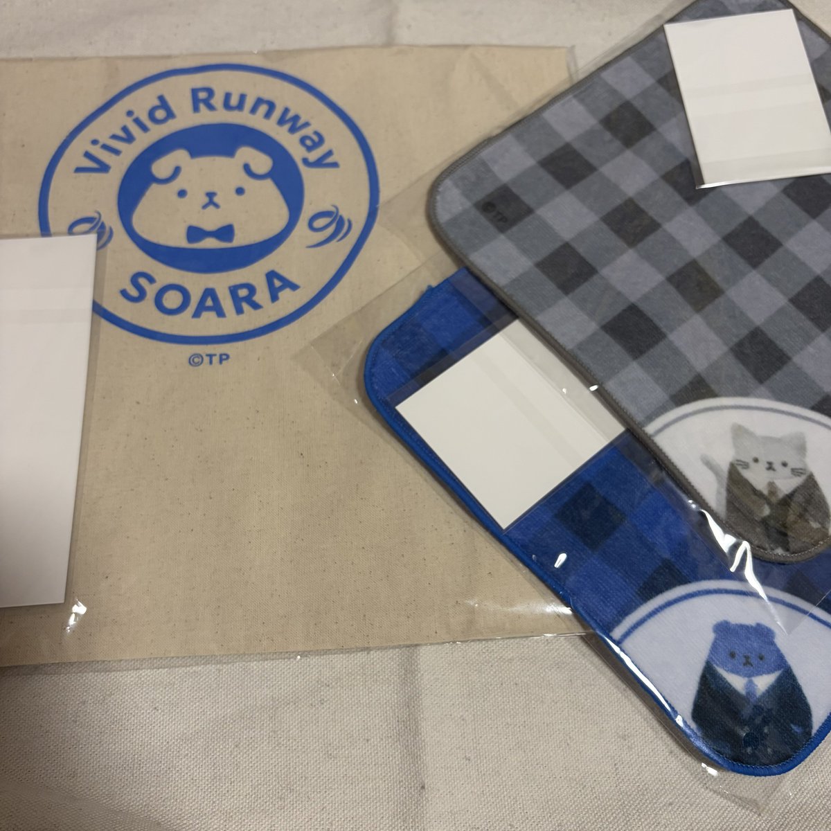 sano01o's tweet photo. 【交換】ツキプロショップ ツキプロ ツキショ ビビラン おつきみくじ

譲 SOARA賞
ハンドタオル
ALIVE 廉
バズロ 翔

求 Growth賞
翼、昴輝、悠人

求 マルシェバッグGrowthは優先度低めです。ハンドタオルとの交換可能ですが要相談 https://t.co/359InhRNSq