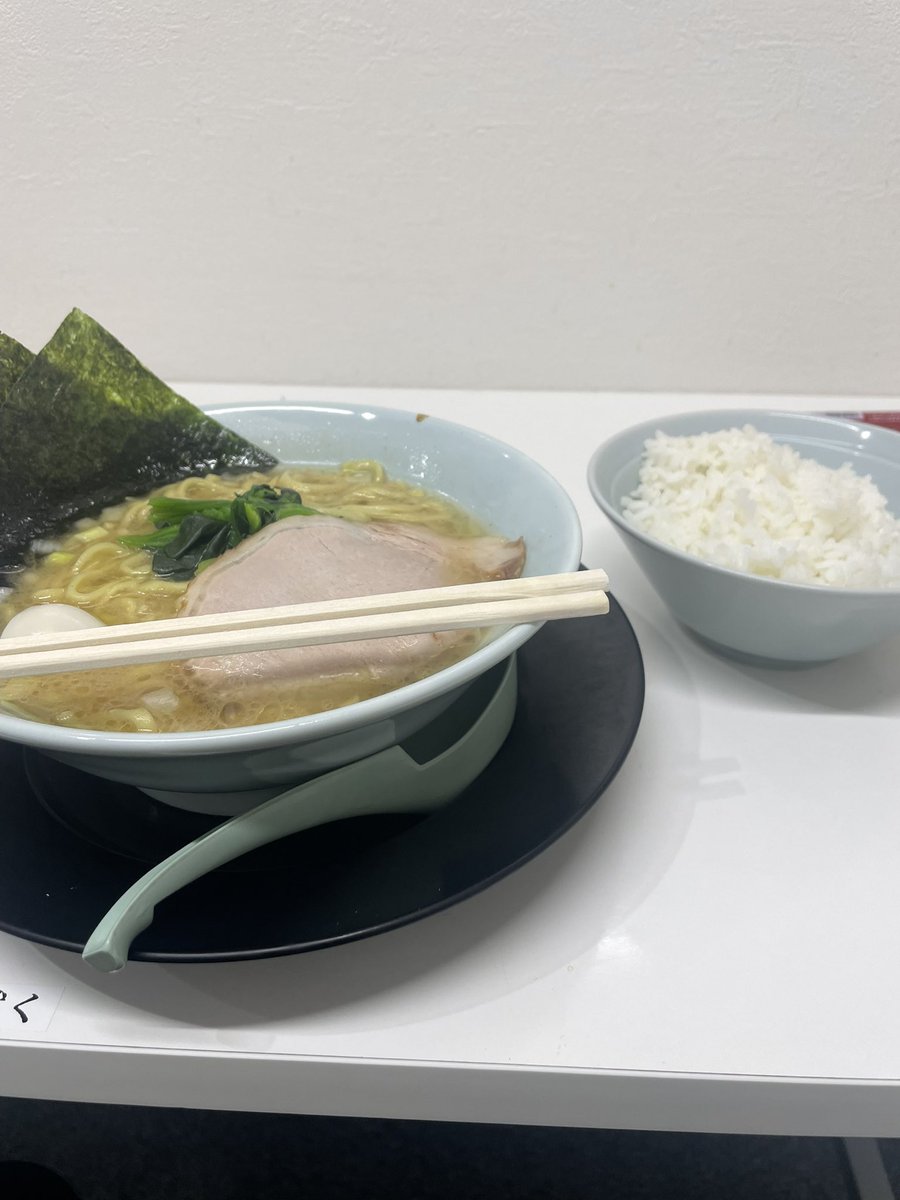 ひまじん tweet media