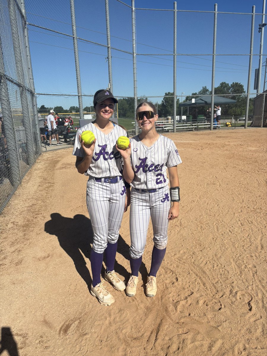 AcesMeirowsky's tweet photo. Home Run Hitters today at 2026 TEAM 1 ELITE CLUB INVITE
@savannahgering @RyanGering @geringmorgan @hardyhar10 @MidwestPremierS @PrepSoftball Savannah Gering #21 @Aces_SoftballKC Grace Hargrove #1 @AcesMeirowsky 💥#softball https://t.co/eftldWG4TV