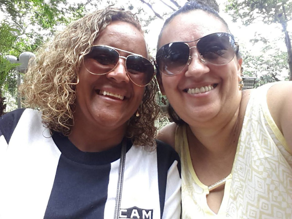 anlusantos's tweet photo. O parabéns hoje é para a candanguinha mais charmosa de toda timeline! Minha amiga de muitos anos! Muitas bênçãos na sua vida! @sol_slopes! https://t.co/fnnK78Rwcn