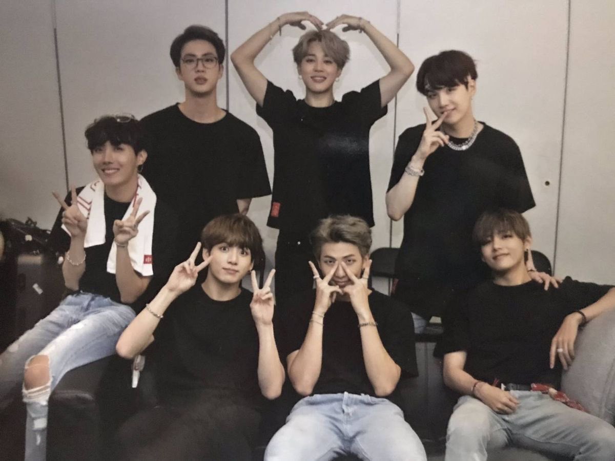kingtan_O's tweet photo. 우리 방탄소년단 13주년 축하해요
영원한 건 없다지만 그래도 우리 오래오래 영원에 가깝게 봅시다

#BTS13thAnniversary https://t.co/5DYoQ7UMg5