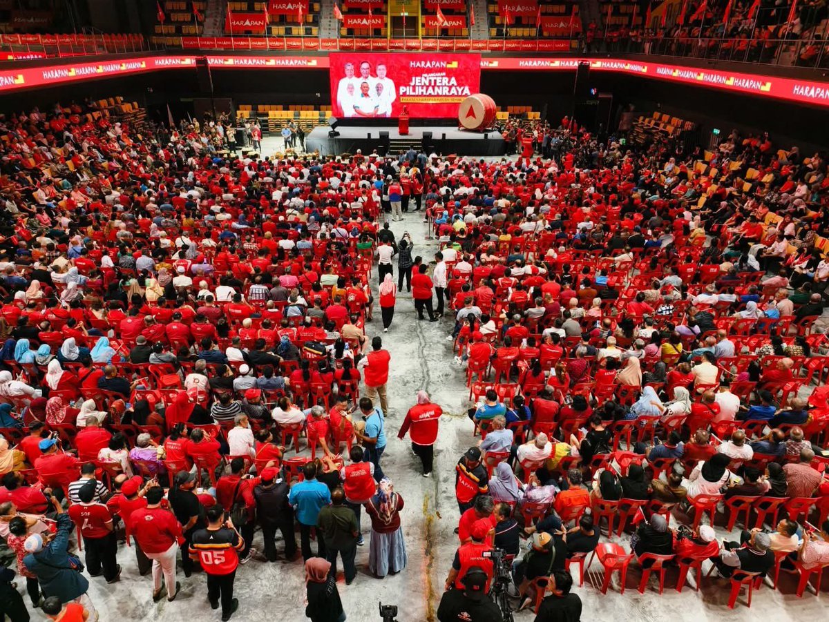 NgaKorMing's tweet photo. Jom! Ramai-ramai kita Balik undi HARAPAN! 🫶🏼🫶🏼🎆 @anwaribrahim 

#KitaPerpaduan
#KitaMulaiCaraBaru 
#HarapanUtkSemua
#MalaysiaMadani https://t.co/5GiG7gyybU