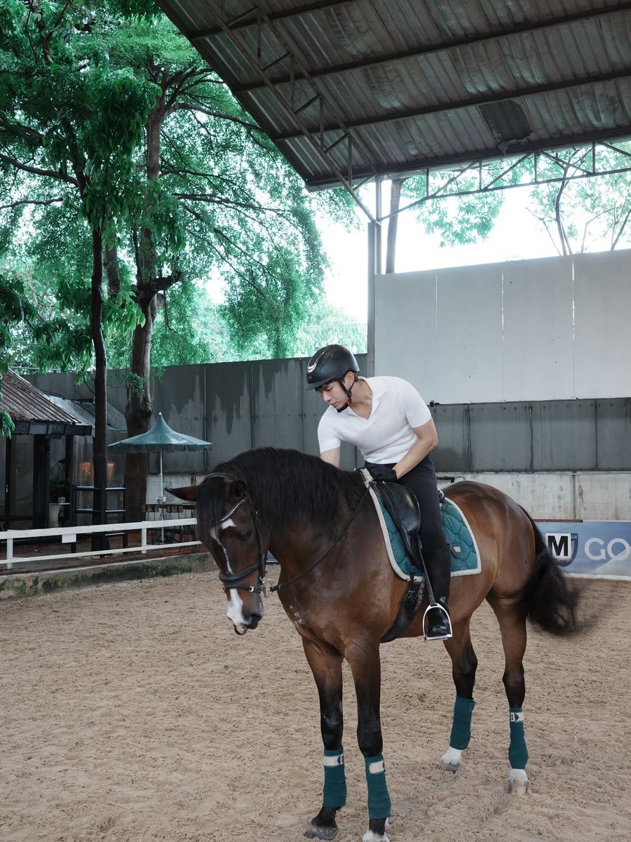 MonnoMew's tweet photo. กิจวัตรท่านชายสุบๆ 🐎🎾

#MewSuppasit 
#มิวศุภศิษฏ์ 
@MSuppasit •ᴗ•⚝ https://t.co/pw698Bd3uw