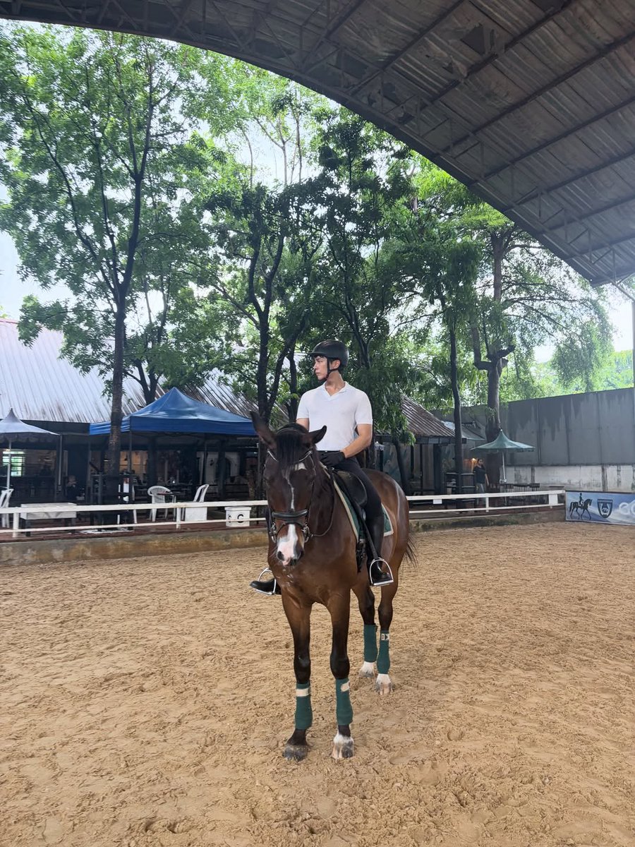 MonnoMew's tweet photo. กิจวัตรท่านชายสุบๆ 🐎🎾

#MewSuppasit 
#มิวศุภศิษฏ์ 
@MSuppasit •ᴗ•⚝ https://t.co/pw698Bd3uw