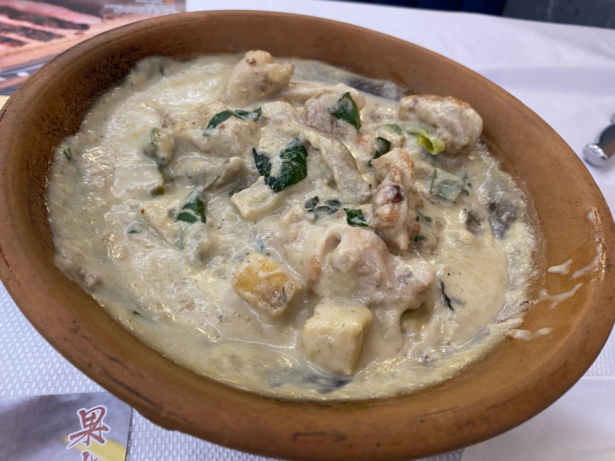 abyazam's tweet photo. Craving something beyond your usual Today’s vibe: steaming Thai green curry with fragrant jasmine rice, loaded with coconut milk, fresh basil, and spicy lime kick!  #ExoticEats https://t.co/mNMSGZ4lho