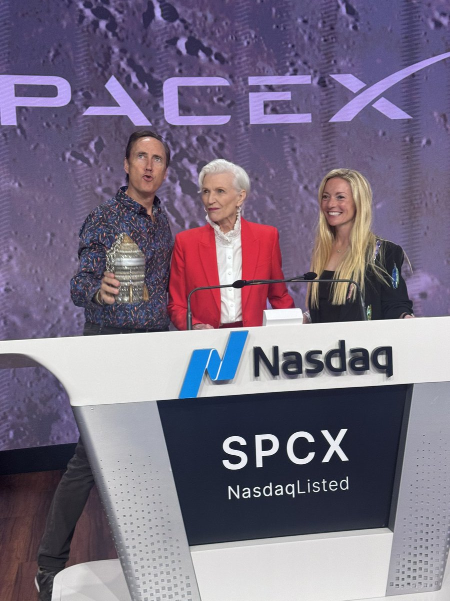 gjurvetson's tweet photo. What an honor to be in NYC for the SpaceX IPO with @mayemusk. Watching a mother celebrate her son’s extraordinary achievement is something truly special. I will remember this day forever. ❤️ https://t.co/ty71PPkkEO