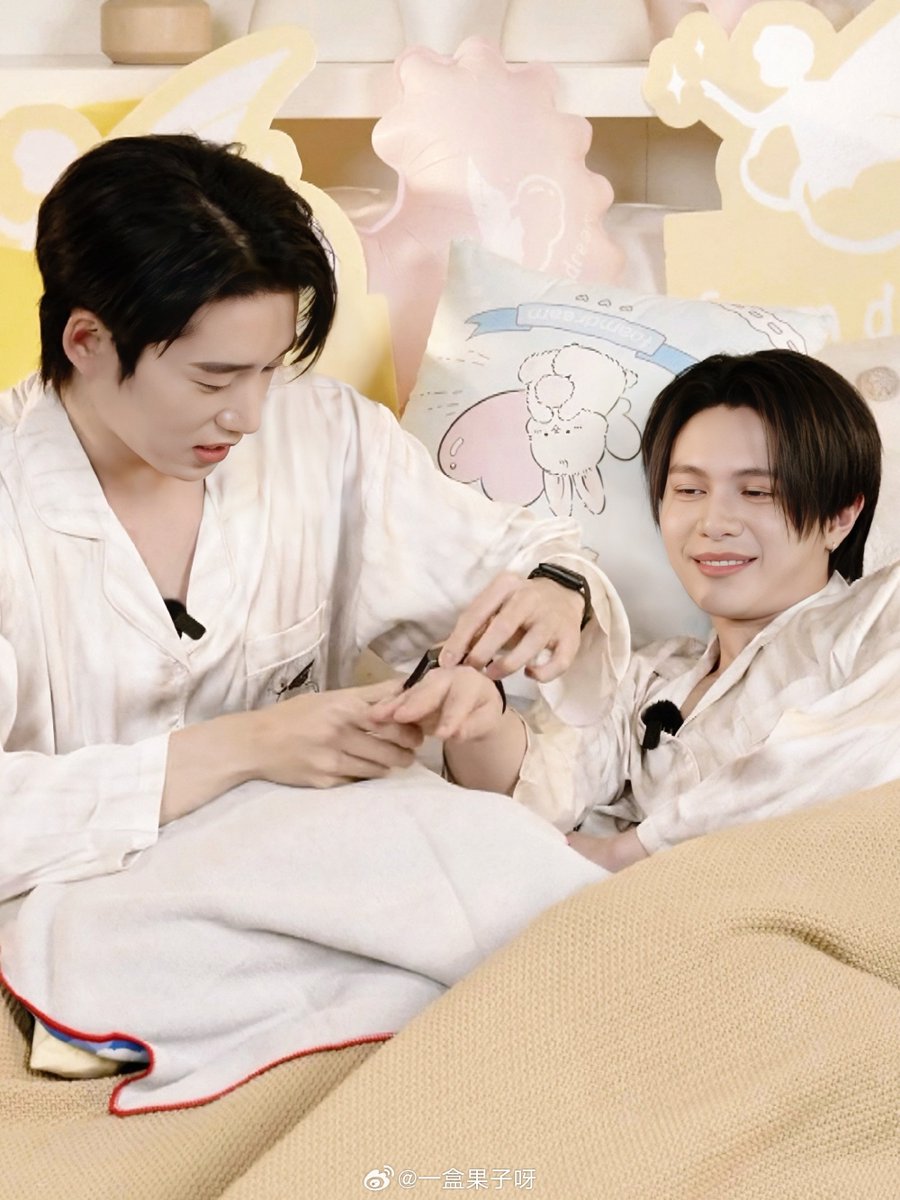 laoong_namm's tweet photo. แต่ละรูป กุตร๊ายยยยยยยยย 😭😭

Cr. 一盒果子呀 

WILLIAMEST EXCLUSIVE NIGHT
#WilliamEstxFoamdream
#WilliamEst https://t.co/D4aUT7BN07