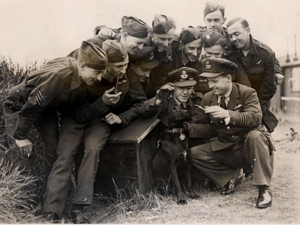 25YearsAgoLive's tweet photo. British network ITV broadcasts 1955 film The Dam Busters with heavy censoring to remove the word “nig*er,” which is said twelve times in the film to refer to a black dog. 

Fans call into the network and deem the removal “unnecessary and ridiculous censorship.” https://t.co/LwlJRhzAr1