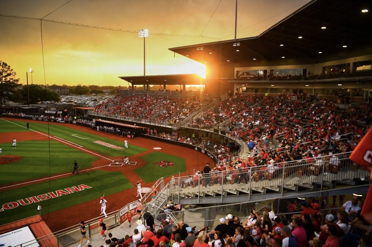 SalasManny's tweet photo. Let’s ride @RaginCajunsBSB https://t.co/TRyNK1KRZZ