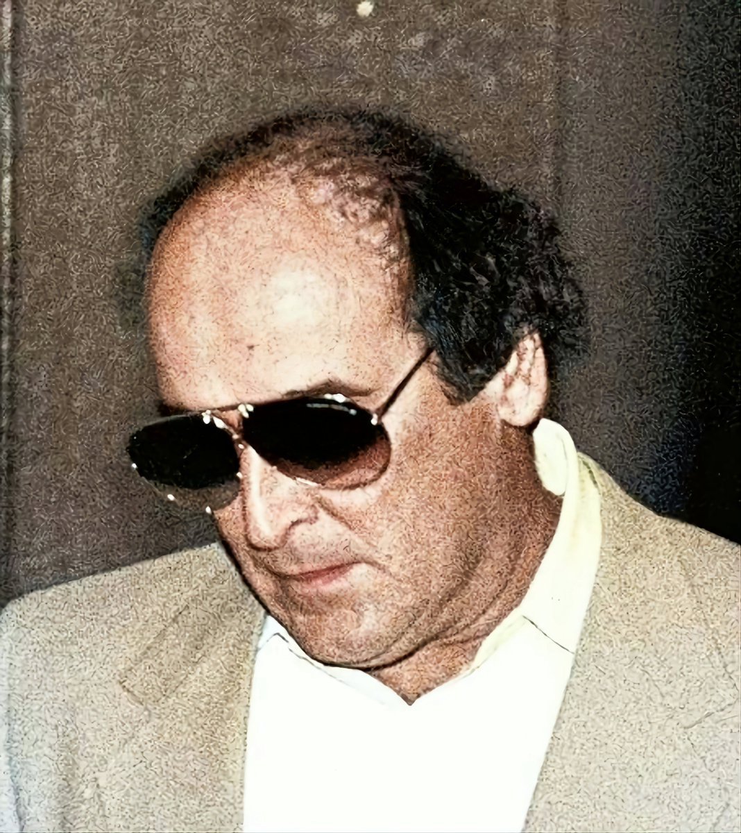 _GrandPaD's tweet photo. OTD 1986 #LasVegas jewelry store owner Tony Spilotro and his brother Michael were killed in Bensenville, Illinois. Afterward their bodies were buried in a cornfield near Enos, Indiana. James "Little Jimmy" Marcello, a top man in the Outfit, was convicted of the murders in 2007. https://t.co/x7cxdDE8bJ