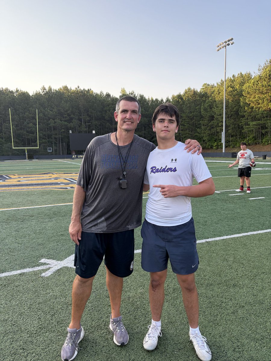 BBangs23114's tweet photo. Great day yesterday @ReinhardtFB getting a lot of work in and learning a lot from @Coach_JMiller76 !  @NFHS_FB_Recruit @NoFoFootball @Coach_Timmerman @coachrcraft https://t.co/5oT4OyEIJ5
