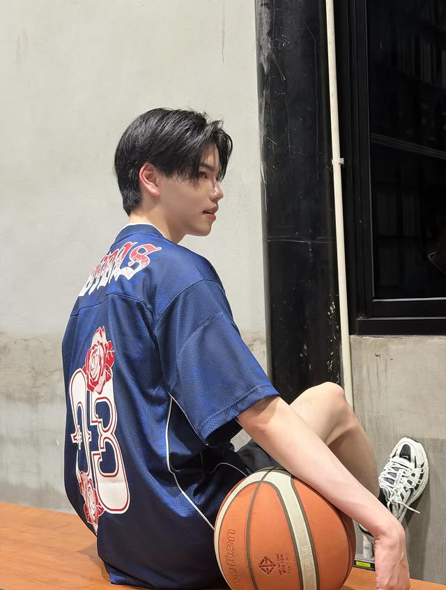 pete_planet's tweet photo. - ⩩⭐️› #PETEdiaries Ig Post Update ! 

⤷ @ pete.nvich 

🗓️ : 12.06.26

💬 : 🫆

🔗 : https://t.co/uNZpkGt59U… 

— 2

#Pete_nvich https://t.co/qG0TMAC6mf