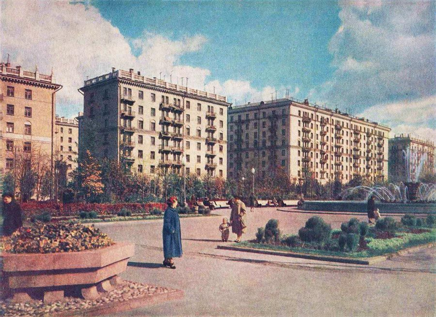Artaban25971421's tweet photo. @thelongmarch86 In Stalin's time, the architecture of even residential buildings was tastefully decorated, but lunatics and traitors like Khrushchev considered it a "manifestation of the cult of personality" just like... Stalin's idea to afforest the steppes. https://t.co/ttyjzryqCx