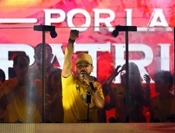 EntreCejayCeja's tweet photo. Revocan medida que impedía a De la Espriella usar camiseta de la Selección Colombia en campaña

https://t.co/0Ir4YUjNFa https://t.co/tspQmGJUKc