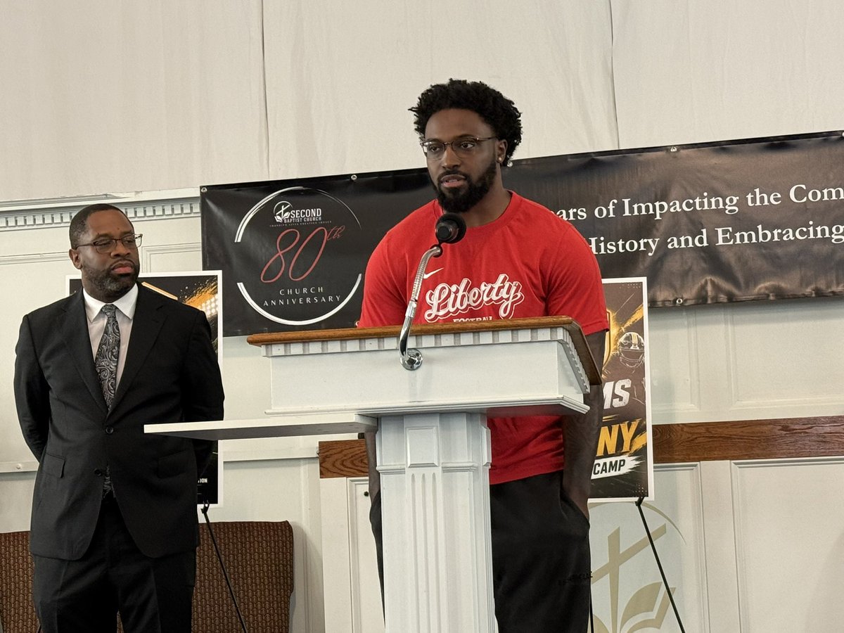 talkerie's tweet photo. Live at Second Baptist Church for the launch of the Dreams 2 Destiny Football Camp, which will include 100-150 students this weekend. Football standout and mentor Billy Lucas at the podium, with Ps. Darrell Cook looking on.
#ErieLive https://t.co/Ygq0IICc0A