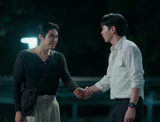 shrmnnn_'s tweet photo. the place where you let me in became the place where i let you go

Silom Love and Lost
#LoveofSilomEP9 https://t.co/nwt6z0x0HH