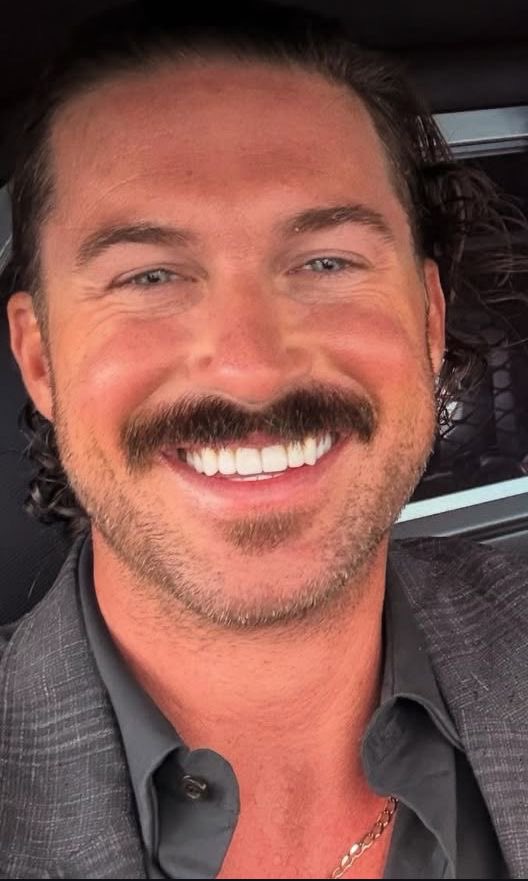 RileyGreen1b's tweet photo. Do I still have fans if yes send me a text I have something special for you 🥰😍 https://t.co/6Hol0V2m9z
