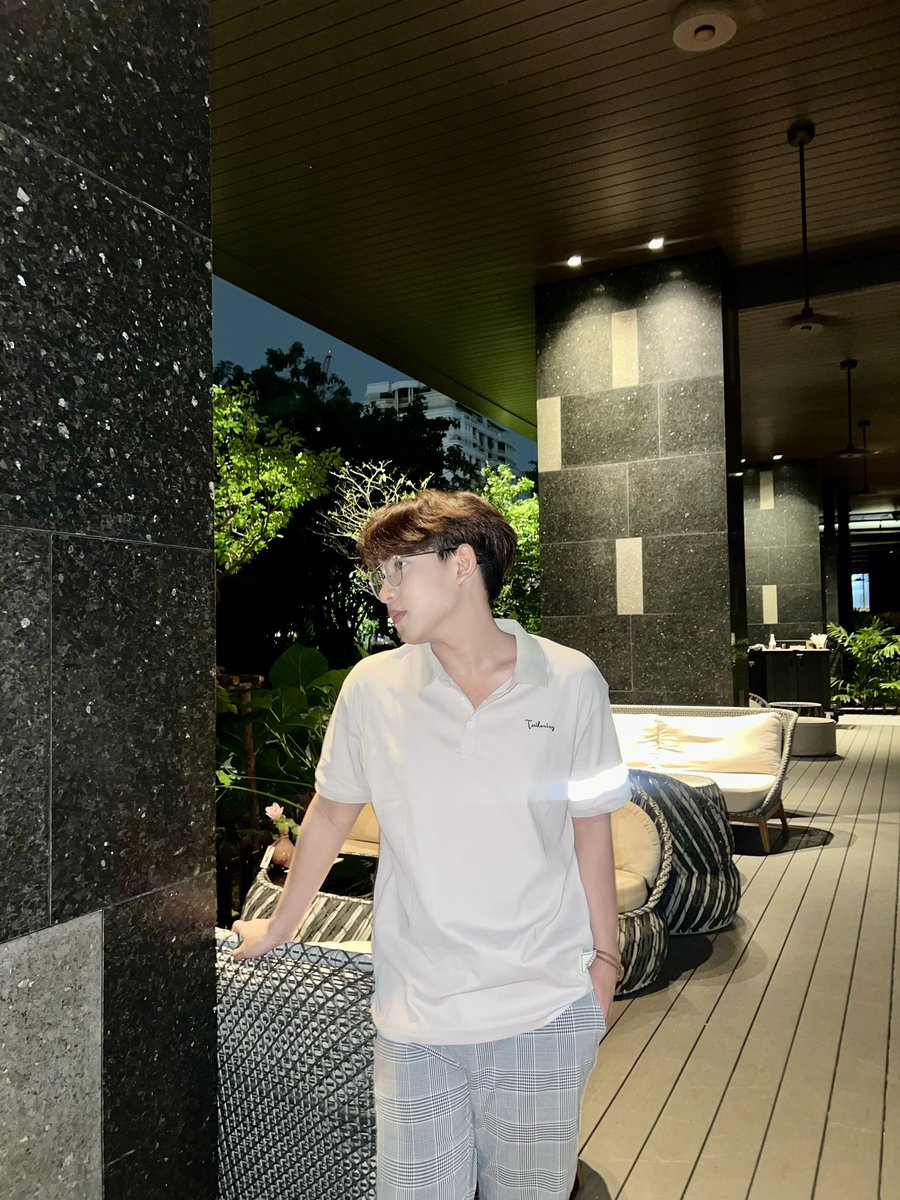 wainnsh's tweet photo. แว่นไหน https://t.co/WRMSmxuVc3