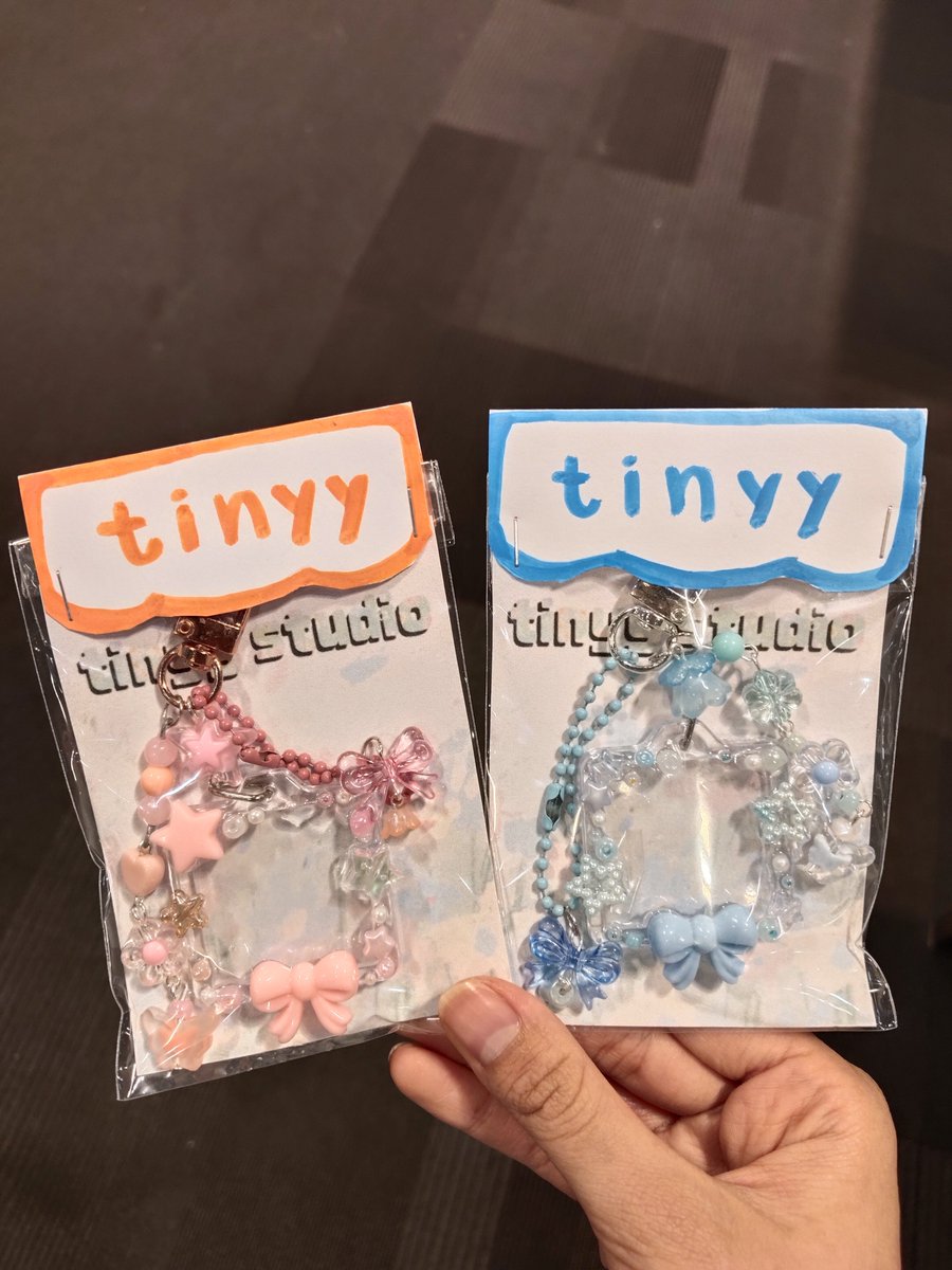 tinyy_studio's tweet photo. plz RT 🌱

แวะมาโปรยใบเมนูค่า ✨💖

🌷tinyy studio M11 
**ไปเฉพาะวันเสาร์น้าา**

ส่วนใหญ่เป็นงานทำมือ 100% ค่ะ 
จริงๆมีหลายอย่างเลยที่งอกระหว่างส่งใบเมนูไปแล้ว 😂 

ที่สำคัญ! ราคาน่ารักมากกกกกก อย่าลืมแวะมาหากันน้าา 💓
 
#CM1 #ComicMania1 #CM1_SAT https://t.co/ZKOB5TP8qf