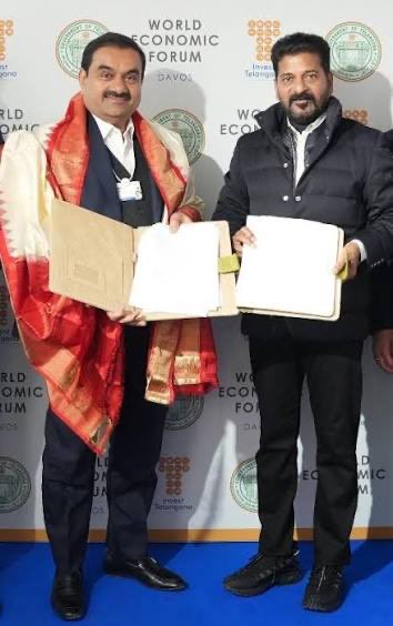 BesuraTaansane's tweet photo. SETH with @srinivasiyc ke maalik https://t.co/qJAQWJKONl