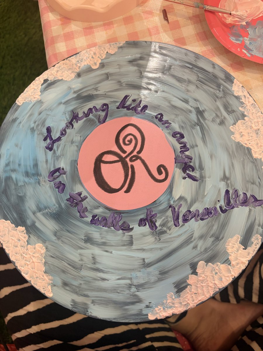 caffienateddd's tweet photo. Toronto listening party for #youseemprettysadforagirlsoinlove ! I’m so obsessed with the whole album, the visuals, the production, lyrics. I think I’ve listened to expectations four times in a row this morning alone @LiviesHQ @umusic @oliviarodrigo https://t.co/6zFn4mhIZs