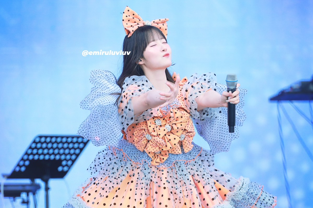 emiruluvluv's tweet photo. 260607 WeverseConFestival 위버스콘

chu~ෆ 

#川本笑瑠 #에미루 #えみるがみるの
#きゅーすと @emiru_cs0422 https://t.co/39aX4c4E8I