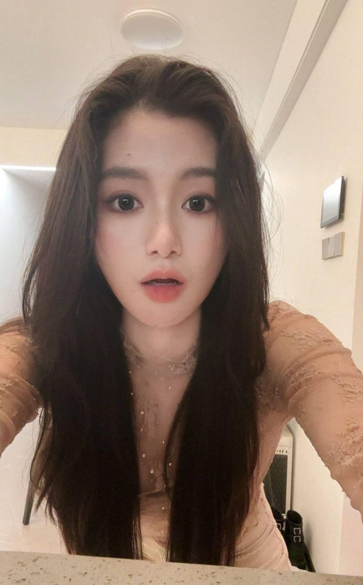 seliphoto's tweet photo. 我就好奇为啥男生第二次特别能扛 感觉���第一次持久太多了 这到底啥情况呀
 有相互交流一下的男生吗？可以互看呢，反正没🚪 https://t.co/6JAe28sUDb