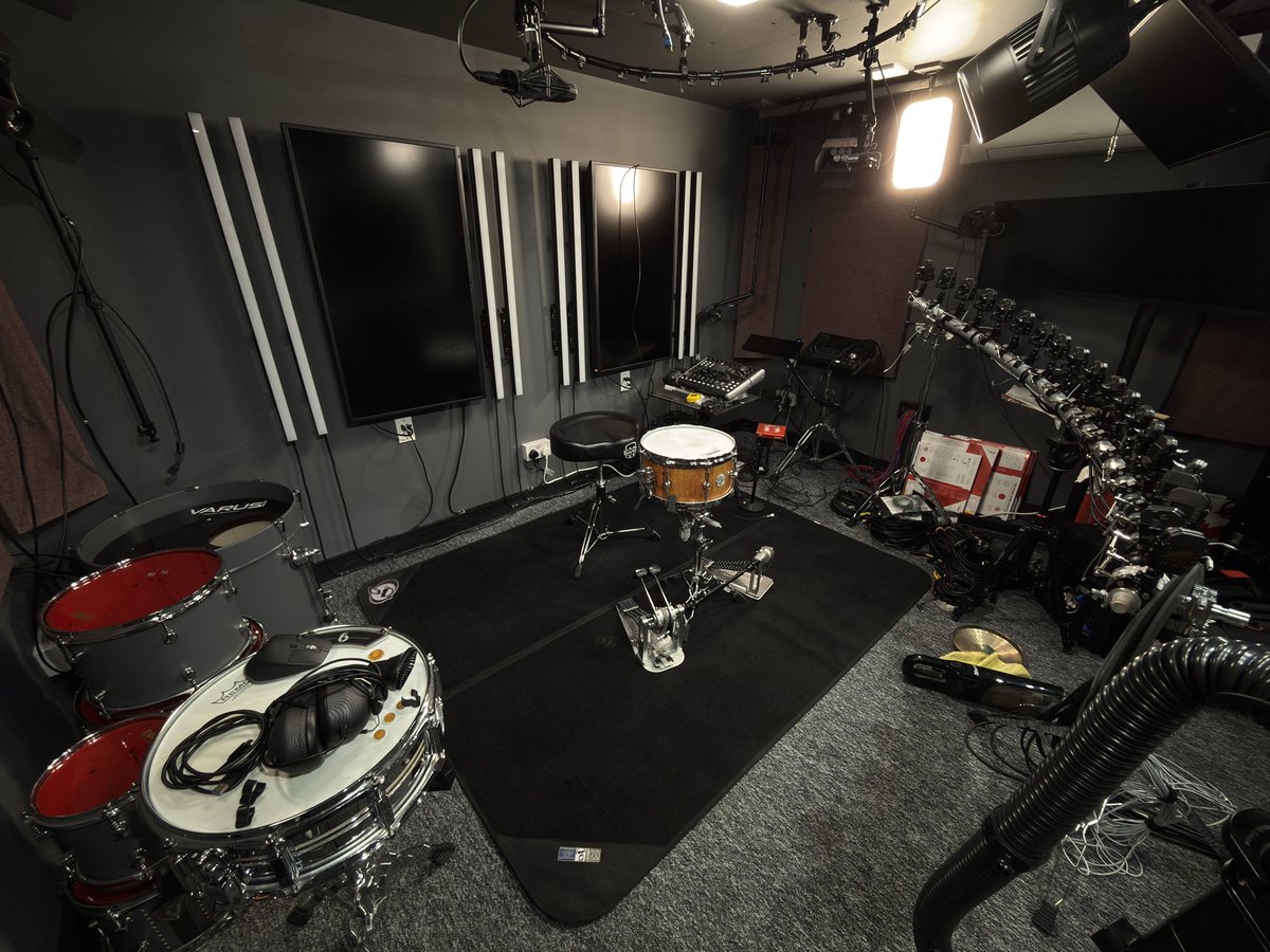 Mrgregles's tweet photo. A clean drum room is a creative drum room! https://t.co/GWxmX1ObRP