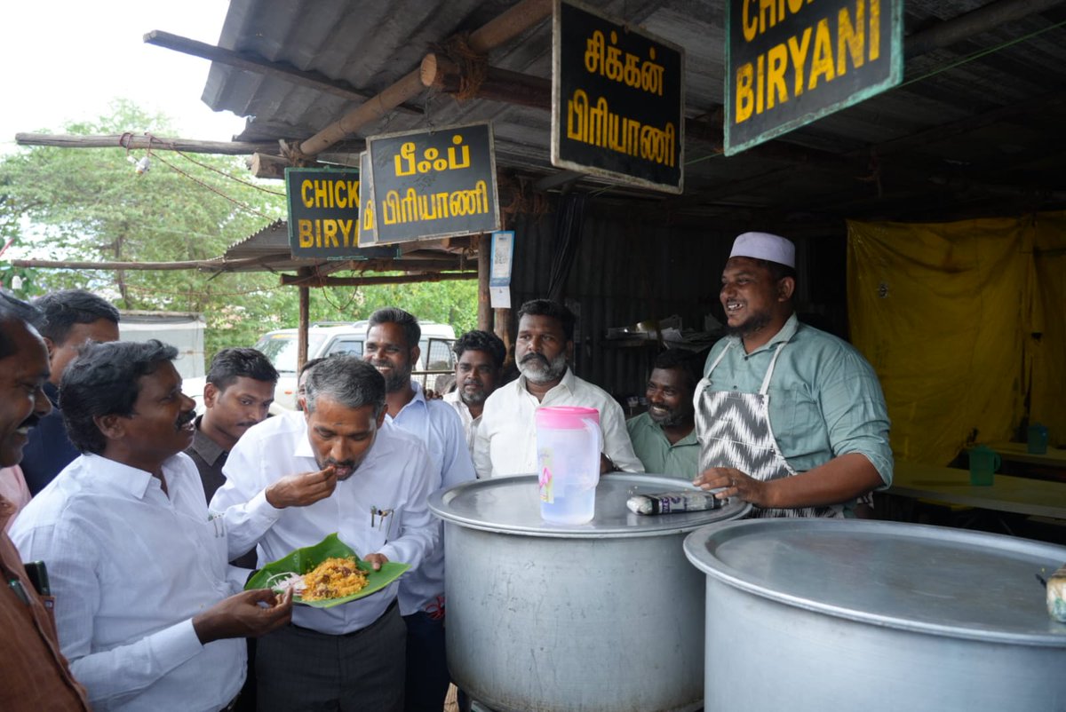 Sivaa_Comrade's tweet photo. Beef Briyani...💥😋 https://t.co/j1k3NVCP5Q
