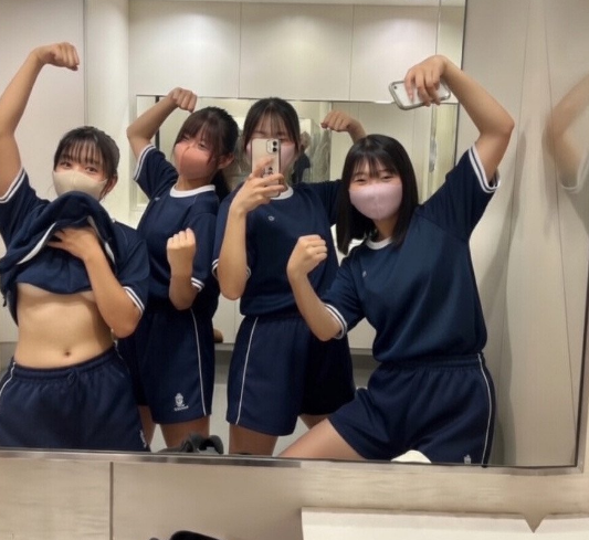 はる tweet media