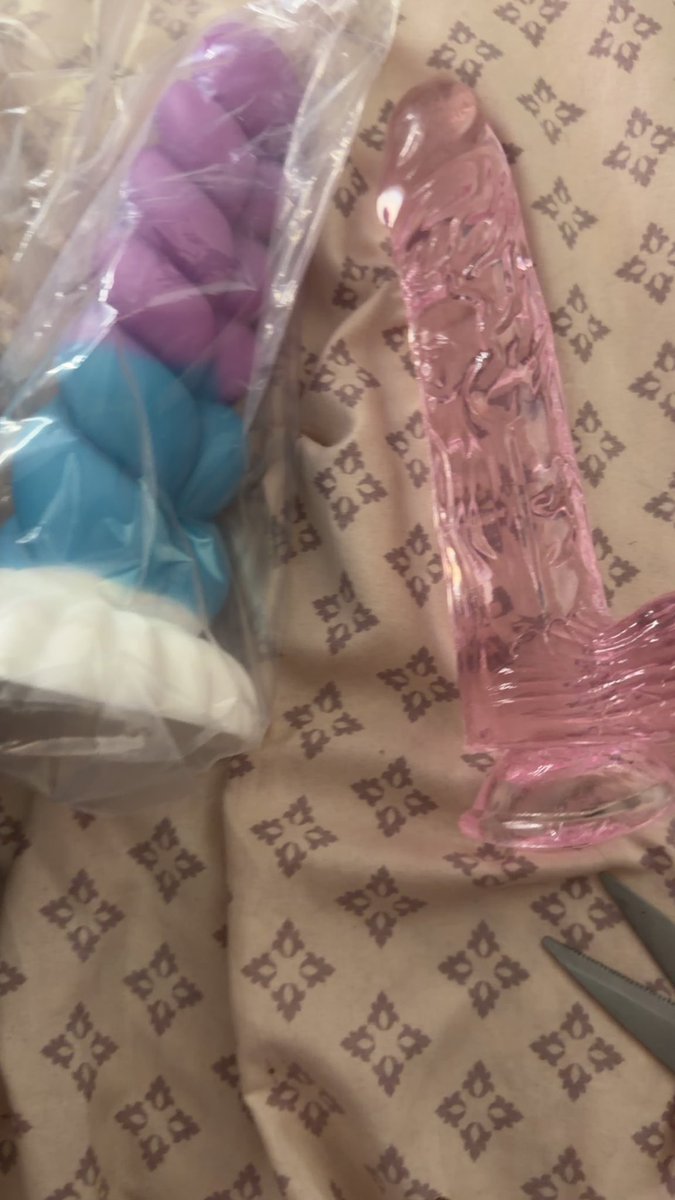 pinkndtiny's tweet photo. More dildos #discord #egirl #slut https://t.co/NgNEicv7Hp