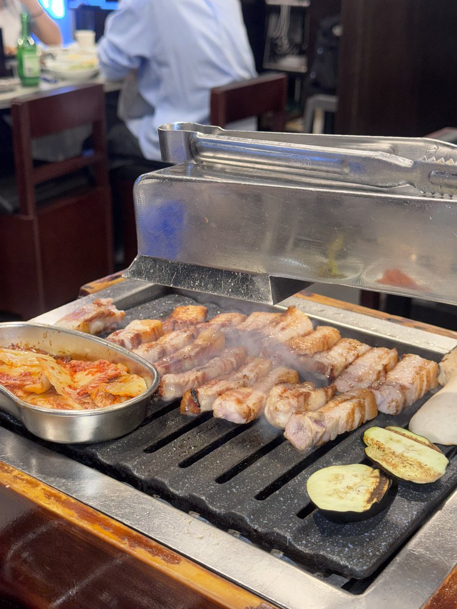 eozziz's tweet photo. 백년만에꼴순이합체햇고 참 야르한 경기 https://t.co/1aKy1U3HJw