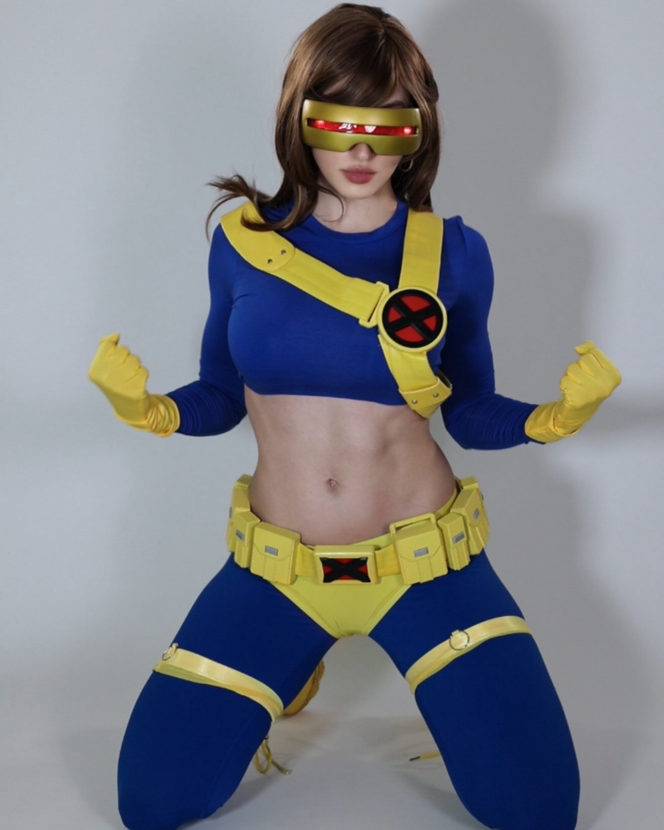 3 pic. fem cyclops cosplay anybody? lmk which photo you like best 👀 #cyclops #xmen #xmen97 https://t.co/JoMIyckmoJ