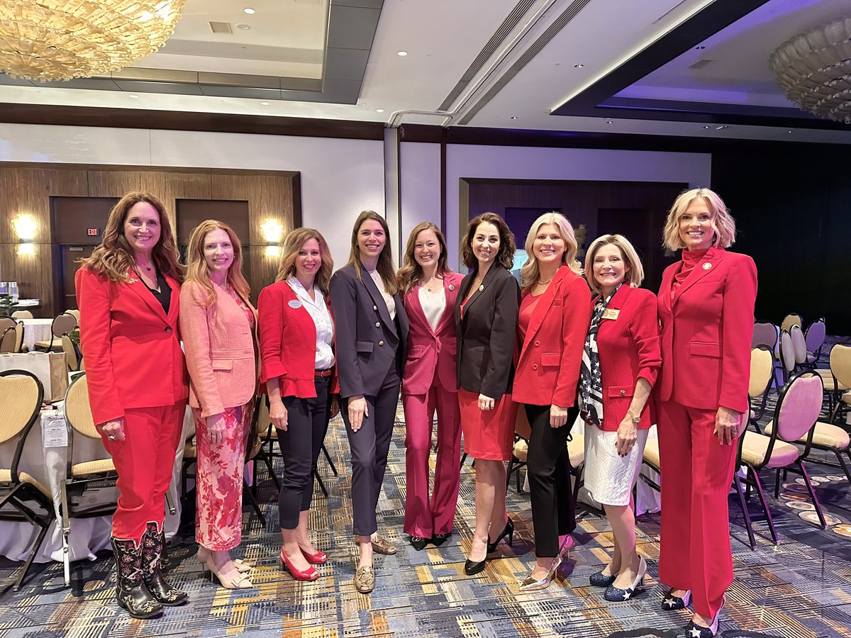 CarolineForTX's tweet photo. Grateful to be fighting for Texans alongside all of these incredible women! 

#RPTConvention2026 #txlege https://t.co/5vZnqnNHhb
