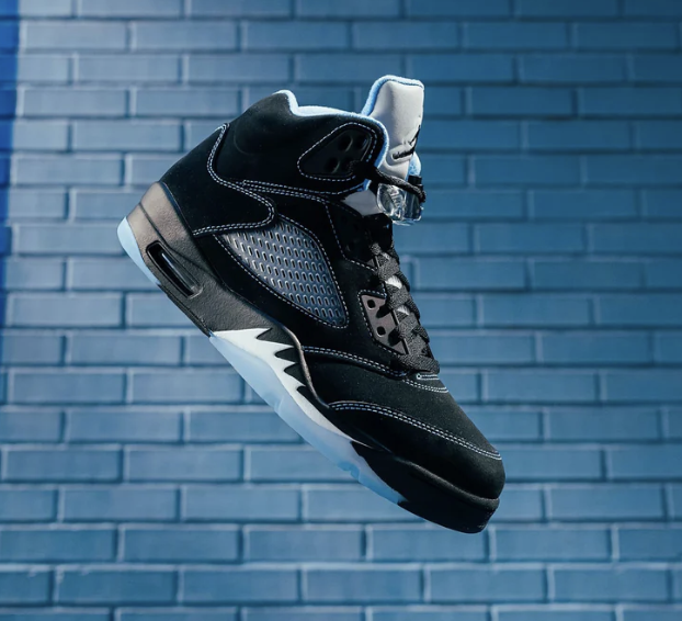 JustFreshKicks's tweet photo. THIS WEEK: Air Jordan 5 “Black/University Blue” 🖤🩵

🗓️ June 20th https://t.co/RnsZ0Ts48k