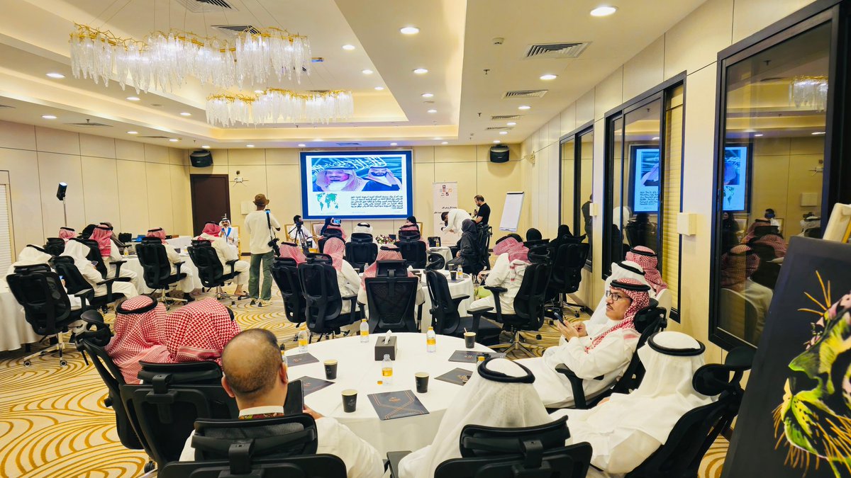 wark_space's tweet photo. رحلة من الرعاية إلى التمكين، في كتاب البرامج والخدمات الانتقالية للأشخاص ذوي الإعاقة، مع سمو الأميرة تهاني آل سعود @TahaniAlsaud وحوار عيسى المُرشدي وابتسام التويجري، ضمن مساهمات عنوان الروقان بالشراكة مع دار مضامين ونادي سمو الحرف، تحت مظلة #الشريك_الأدبي في فندق مداريم الرياض. https://t.co/BWuu4DessC
