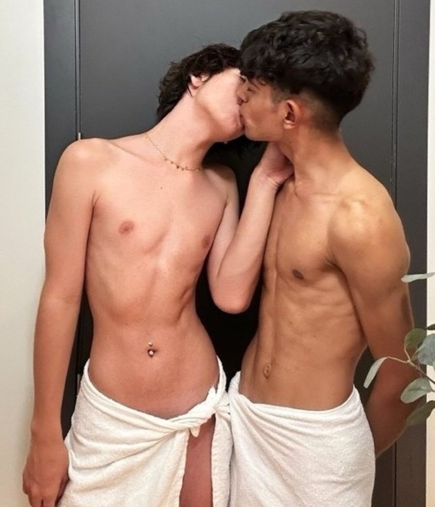 BaitedVIP1010's tweet photo. Bait files🍆💦 I got all kinds of hot 🥵  files all ages,teens and others, recent mega and Juicy VIP for permanent access🍆also taking bait requests DM now 👉 https://t.co/esxj1YdiZl

#baitedboys #baitedguy #baitrequest #baitservices #BaitStraight #Baitstraightboys #baitedguy https://t.co/D5XilH4iI2