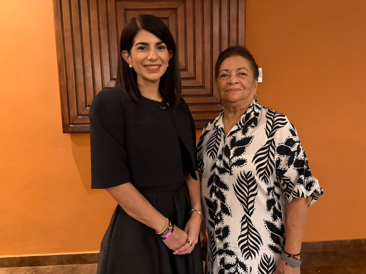 FundReservas's tweet photo. ¡Un espacio de diálogo, colaboración y visión compartida!

Sostuvimos un encuentro con representantes de Redomif, Adopen y Redcamif como parte de las actividades de la XII Conferencia Centroamericana y del Caribe de Microfinanzas. https://t.co/Uzmr56o8Px