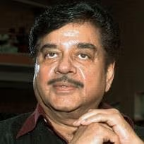 rajanmahan's tweet photo. In the crass #opportunism in #TMC mess, these #stalwarts have shown that #Ethics n #Loyalty are still alive in #Indian polity!!

Well done @KirtiAzad n #ShatrughanSinha - these stars from #Cricket n #Bollywood reflect that #PoliticalMorality is not a #slogan to #preach but an #ideal to #practice!!